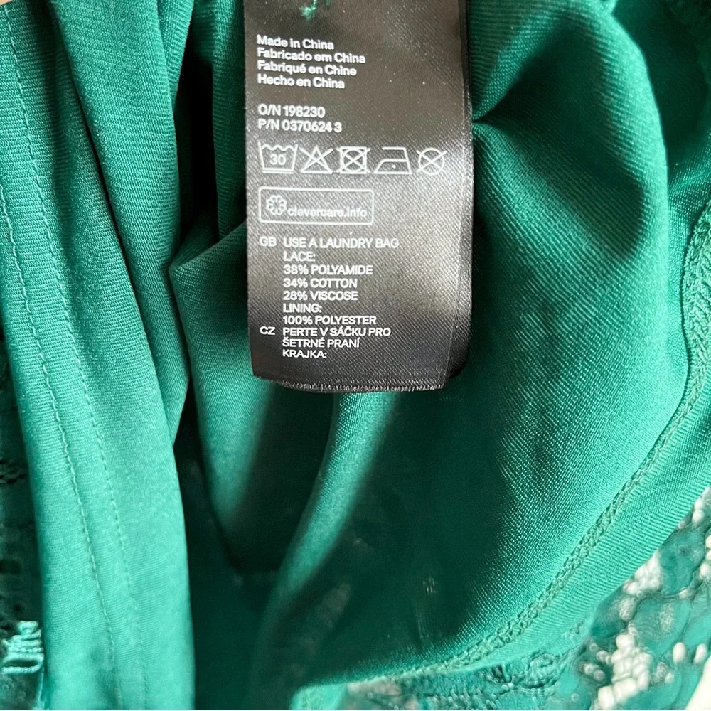 H&M Mock Neck Green Paisley Style Lace Blouse Top - Picture 7 of 7